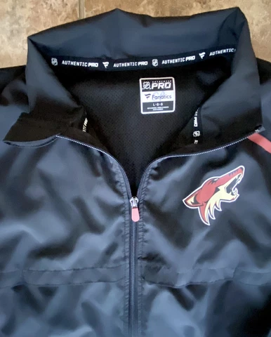 Arizona Coyotes NHL Black Zip Up Jacket Pro Fanatics - Size L Cover