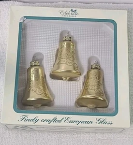 Sears Ornamenti Vetro Forma Campana Oro Opaco Glitter Set 3 Vintage Made In Poland - Foto 1 di 11