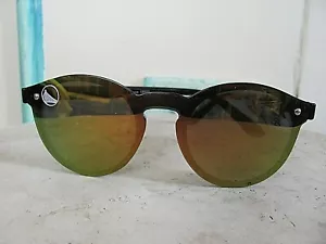 ONE Unisex Stylish Sunglasses Black Frames & Gold Mirror Lenses Reg $24.99 - Picture 1 of 2
