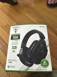 Turtle Beach Stealth 700 Gen 2 MAX Wireless Over-Ear Gaming Headset for Xbox - Picture 1 of 3