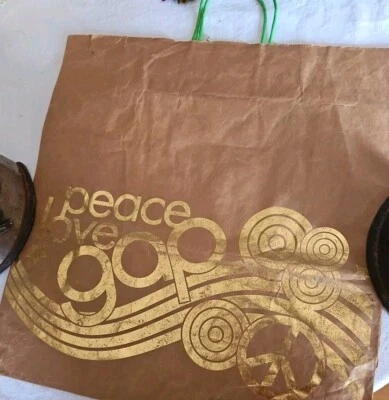 ¿Gap Holiday años 90? Bolsa de compras de papel grande vintage dorada Peace Love vacía RARA Foto 1 de 4