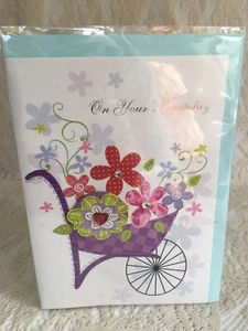 Spanish Greeting Card Felicidades en tu Cumpleanos Flowers - Picture 1 of 3