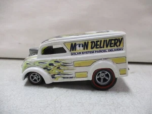 Hot Wheels Dairy Delivery Moon Delivery - Picture 1 of 6