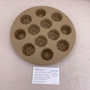 Pampered Chef Silicone Bakeware Floral Cupcake Pan Item #1613 NEW  - Picture 1 of 18