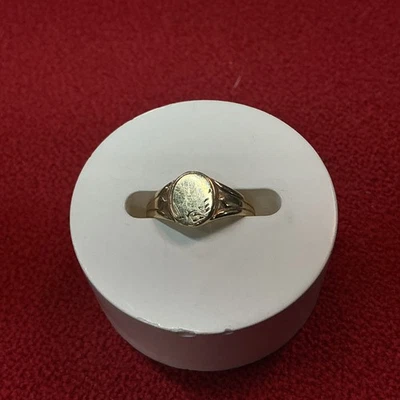 9ct Yellow Gold Signet Ring Size G (Childrens) (J) #874 - Image 1 of 4