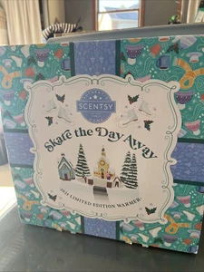 Nuovo - Scentsy SKATE THE DAY AWAY 2021 Scaldabagno e Ornamento Natale Vacanze - Foto 1 di 4