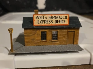 POZZI SCALA HO FARGO & CO EXPRESS OFFICE COMPLETAMENTE ASSEMBLATI USATI VINTAGE - Foto 1 di 9