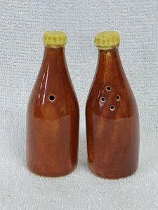Vintage Australian Pottery - Darbyshire - "Beer Bottles" Salt & Pepper Shakers - Picture 1 of 8