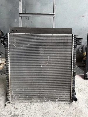 2021 FORD RANGER WILDTRAK TKE 2.0 DIESEL AUTOMATIC RADIATOR RAD PACK JB3G-8C342 - Image 1 of 4