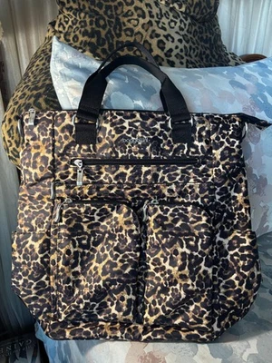 Conjunto completo de mochila Baggallini 3 em 1 com estampa de leopardo - Imagem 1 de 4