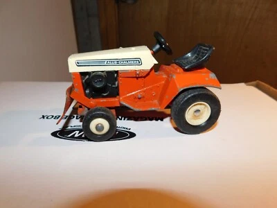 Trator de grama e jardim ERTL Allis Chalmers laranja com lâmina - Imagem 1 de 4