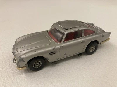 CORGI 271 JAMES BOND 007 ASTON MARTIN - RARE GOLD BUMPERS ( 409 ) SCALA 1:36 - Immagine 1 di 3