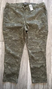 Torrid Green Stretch Camo Ankle Cargo Pull On Weekend Pants Size 3 Regular Twill - Picture 1 of 13