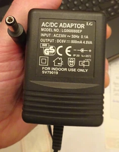LG060080EP 6V 800 mA Hohlstecker 5,5mm Netzteil Ladegerät power Supply Adaptor - Afbeelding 1 van 2