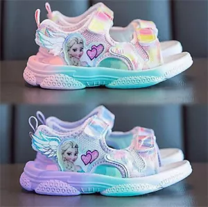 Mädchen Elsa Prinzessin Glow Schuhe LED Leuchtende Kinder Sommer Strand Sandalen - Bild 1 von 19