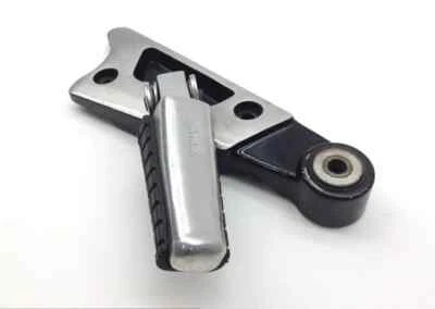 Soporte de clavija de pasajero trasero derecho lateral 2006 Yamaha Vmax 1200 VMX1200 1473A Foto 1 de 4