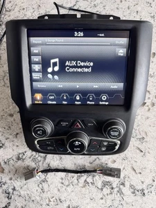 ✅2018-2024 RAM 1500 Classic OEM UCONNECT MULTI MEDIA RADIO CarPlay w/CODE & NAV - Bild 1 von 5