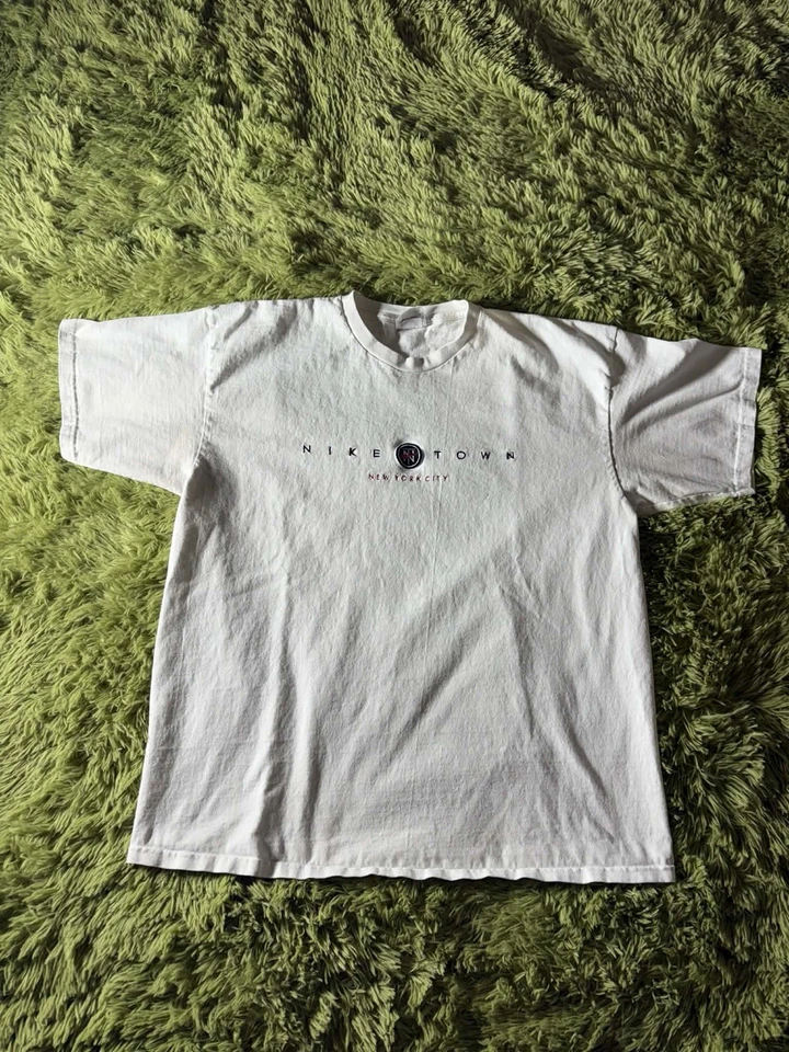 Camiseta vintage años 90 Nike Town New York City talla XL!!!! Foto 1 de 4