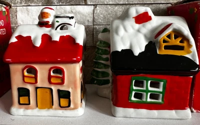 2 Vintage Pottery Ceramic Christmas scene House Tealight Holders with boxes - Image 1 of 4