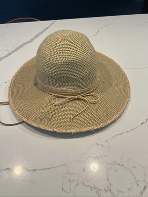 Sombrero de paja Sunday Afternoons Athena ala ancha S/M Foto 1 de 4
