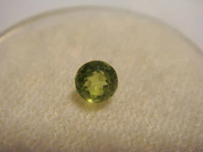 Peridot Round Cut 3.5 mm Gemstone 0.15 Carats Natural faceted Gem - Image 1 of 3