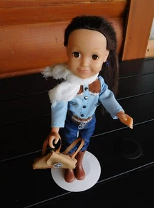 2011 Smart Zone Girl Time Puppe - 12" braune Augen - dunkelbraune Haare Cowgirl OHNE STÄNDER - Bild 1 von 3