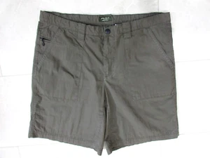 Eddie Bauer Womens Bermuda Shorts Size 14 Mercer Fit Green Cotton/Nylon Outdoor - Picture 1 of 5