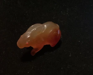 VINTAGE CARVED AGATE RABBIT BUNNY WITH CARNELIAN EYES FIGURINE - Picture 1 of 5