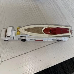 Matchbox Super Kings Embassy Semi Truck With Boat - Picture 1 of 3