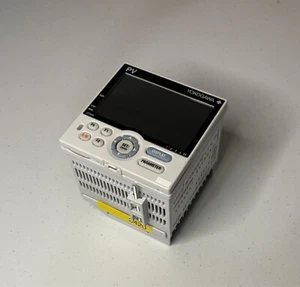 UT35A-100-30-00 Yokogawa Temperature Controller UT35A - Picture 1 of 5
