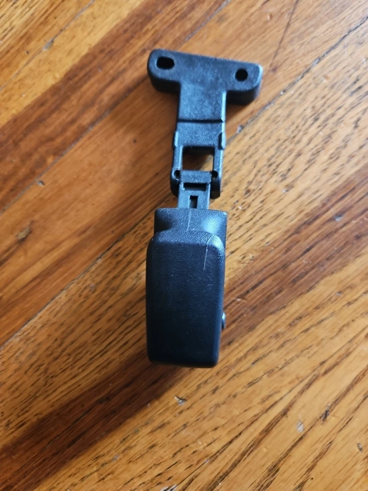 99-02 Nissan Quest Mercury Villager Sliding Door Window Latch Left Drivers - Image 1 of 2