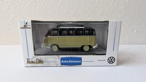 M2 Machines Premium Auto-thentics 1962 VW Microbus 15 Window USA Model Beige - Picture 1 of 6