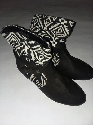 Botas botines holgadas de bambú Tik Tok negras blancas con patrón azteca para mujer talla 5,5 nuevas sin caja Foto 1 de 4