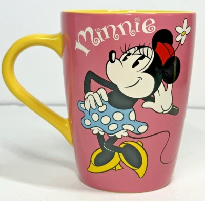 Taza Personaje Disney Store Minnie 2016 Nueva sin etiqueta, Rosa con Amarillo  Foto 1 de 4