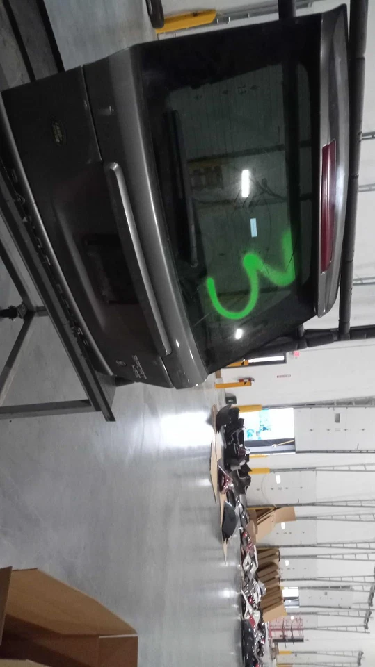 Used Deck Lid fits: 2008 Land rover Range rover sport privacy tint glass Grade A - Image 1 of 1