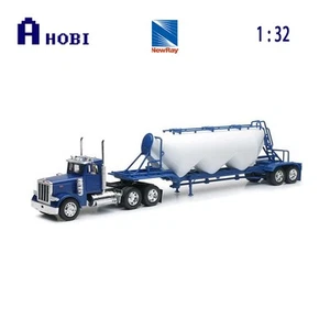 New Ray 1:32 Scale Peterbilt 379 Pneumatic Dry Bulk Trailer Diecast Model Truck - Picture 1 of 2