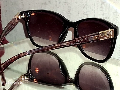 147-NUEVO! BEBE DESIGNER AUTÉNTICOS SOLES POLARIZADOS MARIPOSA NEGRO TODAS LAS FORMAS DE CARA Foto 1 de 4