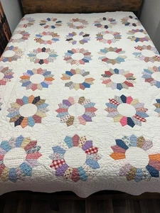 #198 Vintage Handmade 1930's Dresden Plate Quilt 74" x 82" USA Expert Quilting - Picture 1 of 8