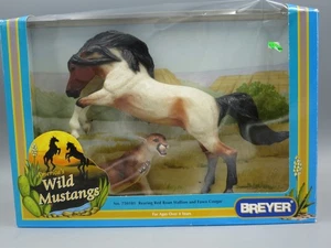 Vintage BREYER 750101 allevamento rosso Roan stallone e cerbiatto puma mustang selvatici 2001 - Foto 1 di 7