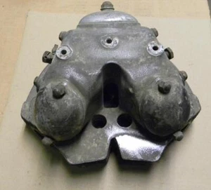 NORTON COMMANDO 750 USED COMPLETE BIG PORT CYLINDER HEAD GOOD THREADS FIN REPAIR - Foto 1 di 1