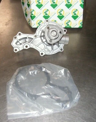 Audi Cabriolet A4 A6 V/W Passat Water Pump Part Number CP3198 - Image 1 of 3