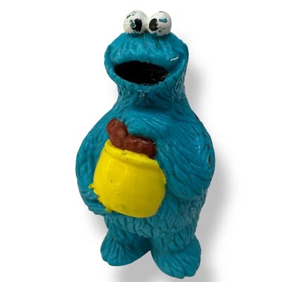Boneco de PVC vintage Applause Sesame Street Cookie Monster segurando um frasco de biscoito 3” - Imagem 1 de 3