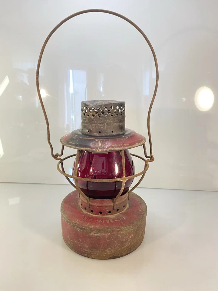 Antique Handlan St. Louis USA Highway ENG & Const Co. Lantern Red Globe - Image 1 of 4