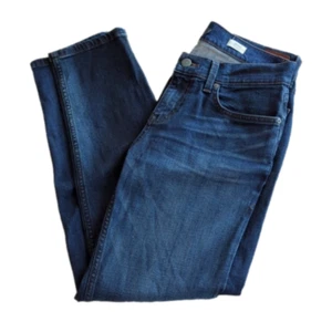 Level 99 Anthropologie Dark Wash Sienna Tomboy Boyfriend Fit Blue Jeans Size 26 - Picture 1 of 6
