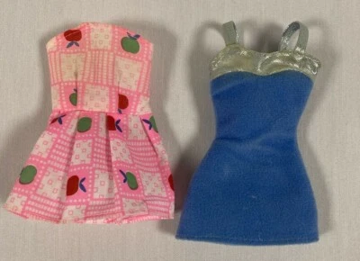 Ropa de muñeca vintage se adapta a muñeca Jem o muñeca Barbie 2 mini vestidos  Foto 1 de 2