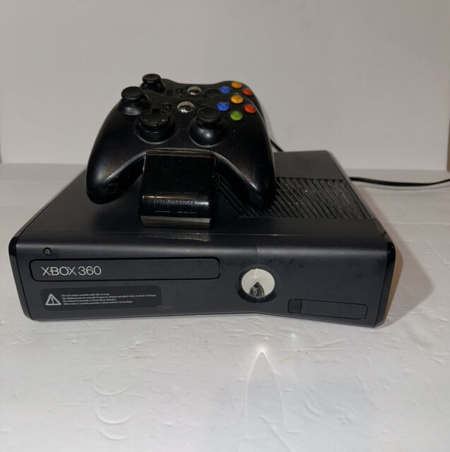 Console Xbox 360 Slim 4gb Kinect 2 Controles 3 Jogos - Usado