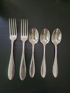 5 Oneida Stainless CAMBER  CRESTA  WINDSWEPT SCROLL 2 Dinner & Forks 3 Teaspoon - Picture 1 of 8