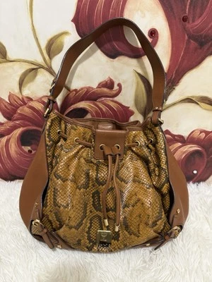 Bolso de hombro MCM Bucket Foto 1 de 4