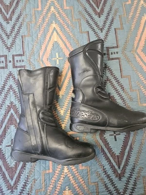 Botas de motociclista impermeáveis Alpinestars. Youth tamanho 5. Arranhões A Couple - Imagem 1 de 4