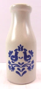 Pfaltzgraff Yorktowne White and Blue Birds Gres 8" bottiglia latte brocca cremoso - Foto 1 di 5